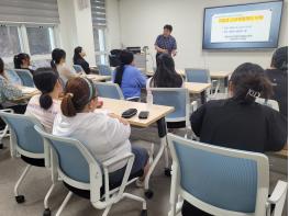 ‘두려움은 기대감으로, 막연했던 미래는 손에 잡히는 현실로’ 태안군, 다문화가정의 진로 정보 다리를 놓다 기사 이미지